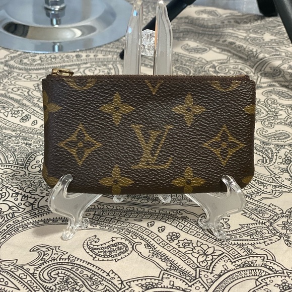 LV Key Cless Monogram - Picture 2 of 16